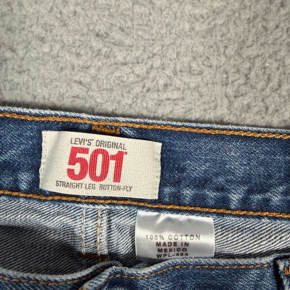 Levis Jeans Mens 38x30 (Fits 36) 501 Original Fit Straight Leg Button Fly Denim - Picture 2 of 11